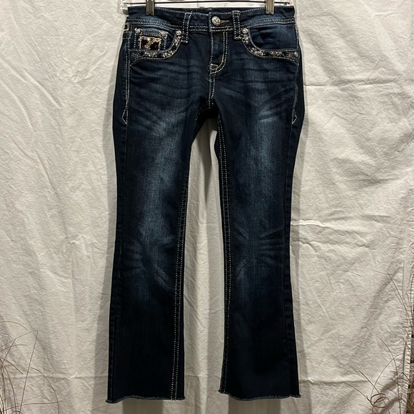 Grace in LA Denim - GRACE in LA size 26 rough cut capri Y2K dark wash low rise  EUC